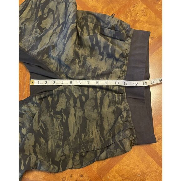 Lululemon THE Short Unlined 9" Men S Camo THE Training Green Black Lightweight - Picture 6 of 9